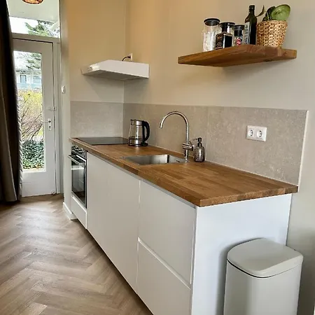 Apartament Amsterdam 33, Private Garden Zandvoort